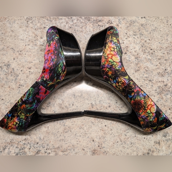 Carlos Santana Destiny Vibrant Multicolor Women's Platform Heels - Picture 6 of 9